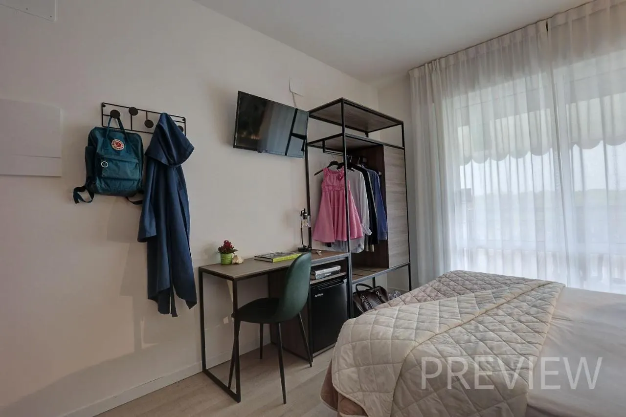 Hotel Hungaria Lido di Jesolo 3*,