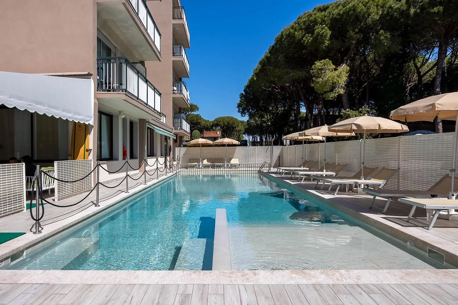 Hotel Hungaria Lido di Jesolo 3*,  Italien